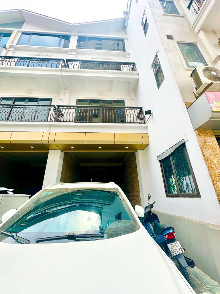 BÁN GẤP NHÀ NGAY HÀNG XÓM QUẬN ỦY HOÀNG MAI. 90M Ô CHỜ THANG MÁY, VỊ TRÍ ĐẸP TRUNG TÂM QUẬN. Chỉ 1X - Ảnh chính